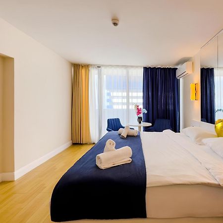 Orbi City Apartment With Sea View บาทูมิ ภายนอก รูปภาพ