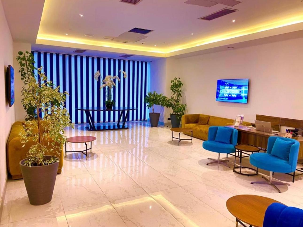 Orbi City Apartment With Sea View บาทูมิ ภายนอก รูปภาพ