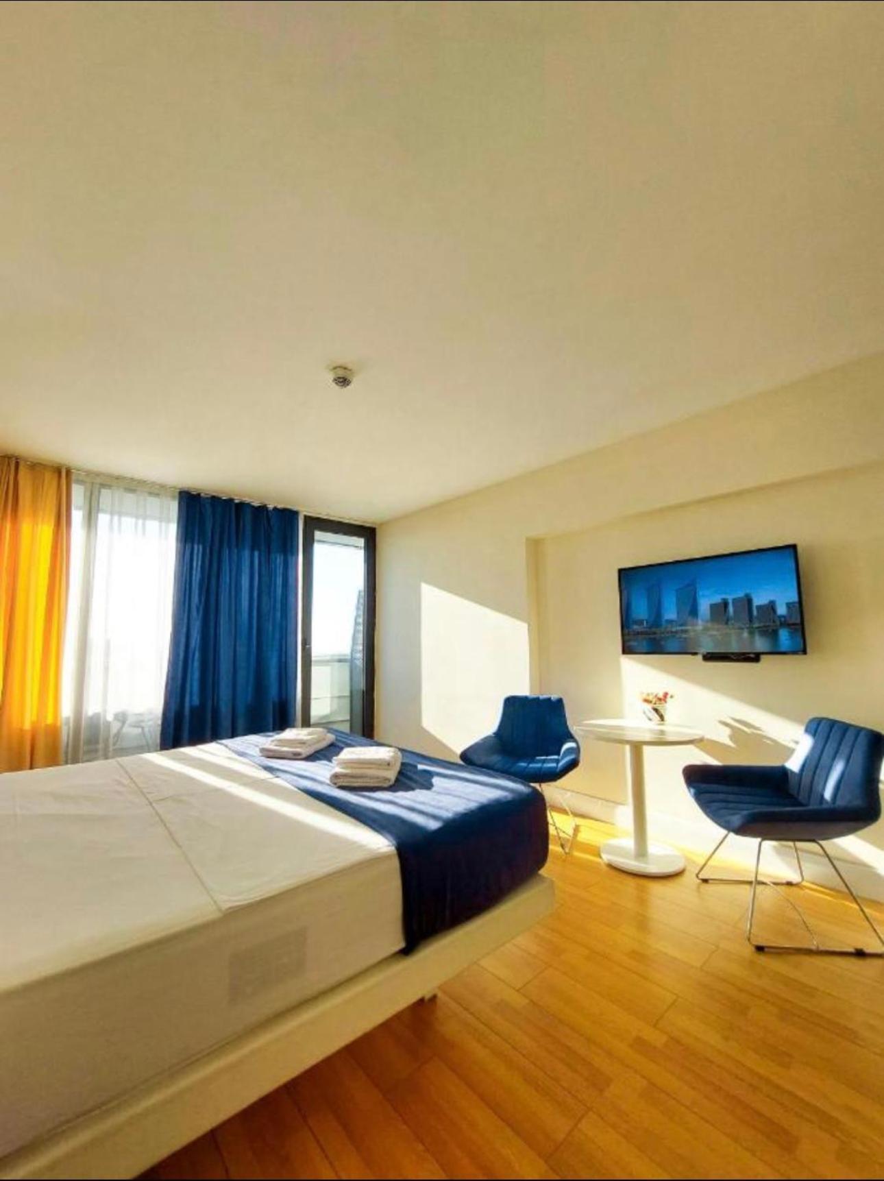 Orbi City Apartment With Sea View บาทูมิ ภายนอก รูปภาพ