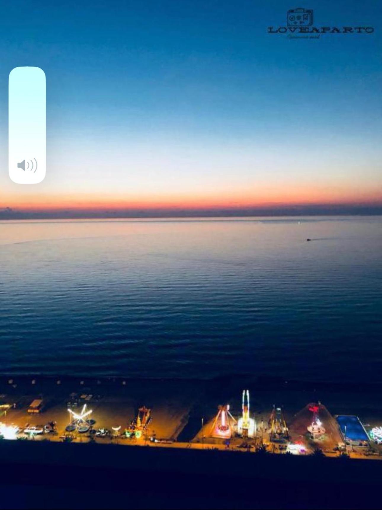 Orbi City Apartment With Sea View บาทูมิ ภายนอก รูปภาพ