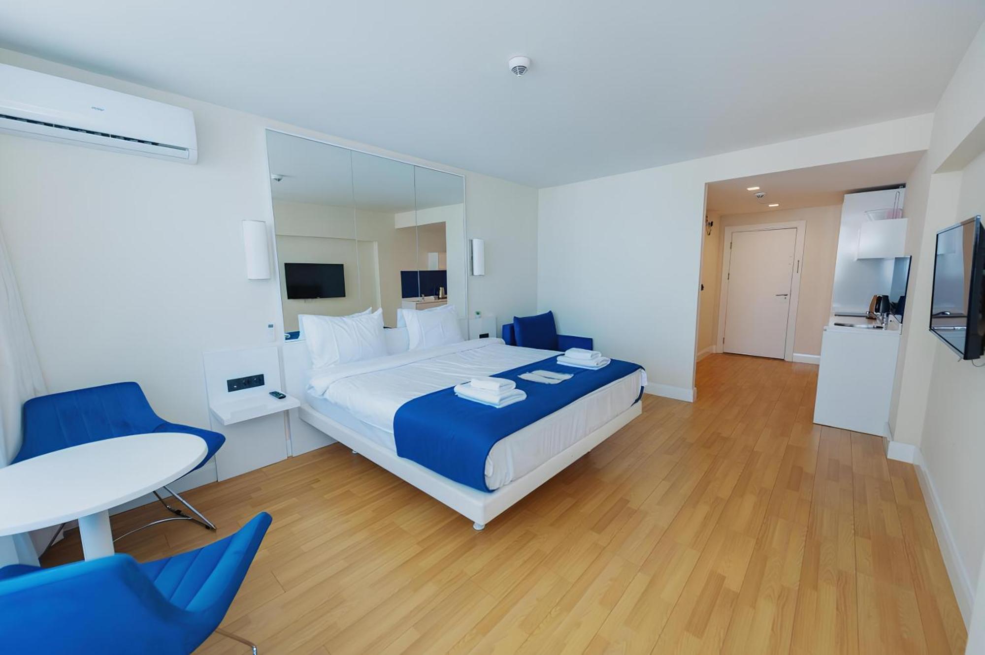 Orbi City Apartment With Sea View บาทูมิ ภายนอก รูปภาพ