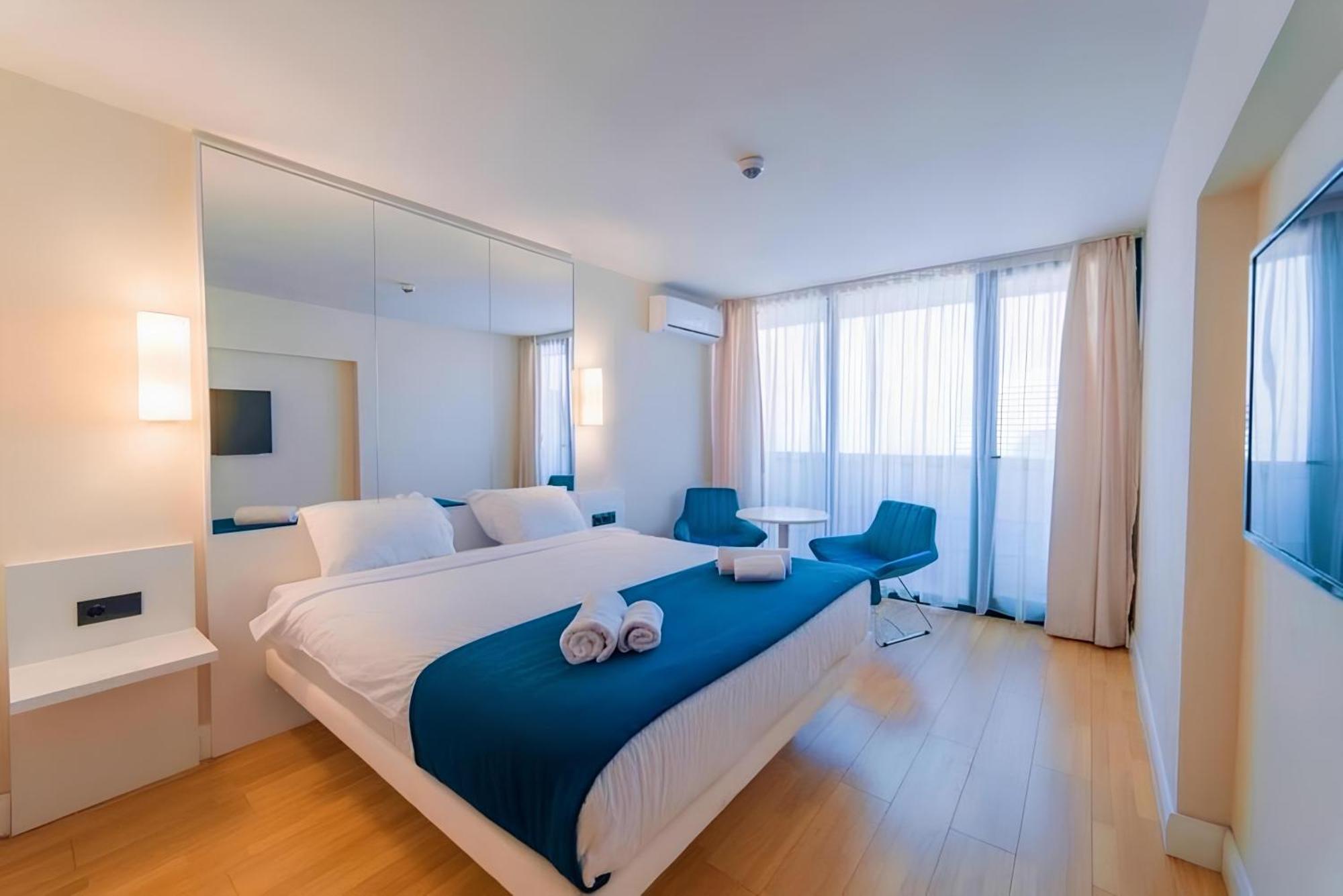 Orbi City Apartment With Sea View บาทูมิ ภายนอก รูปภาพ