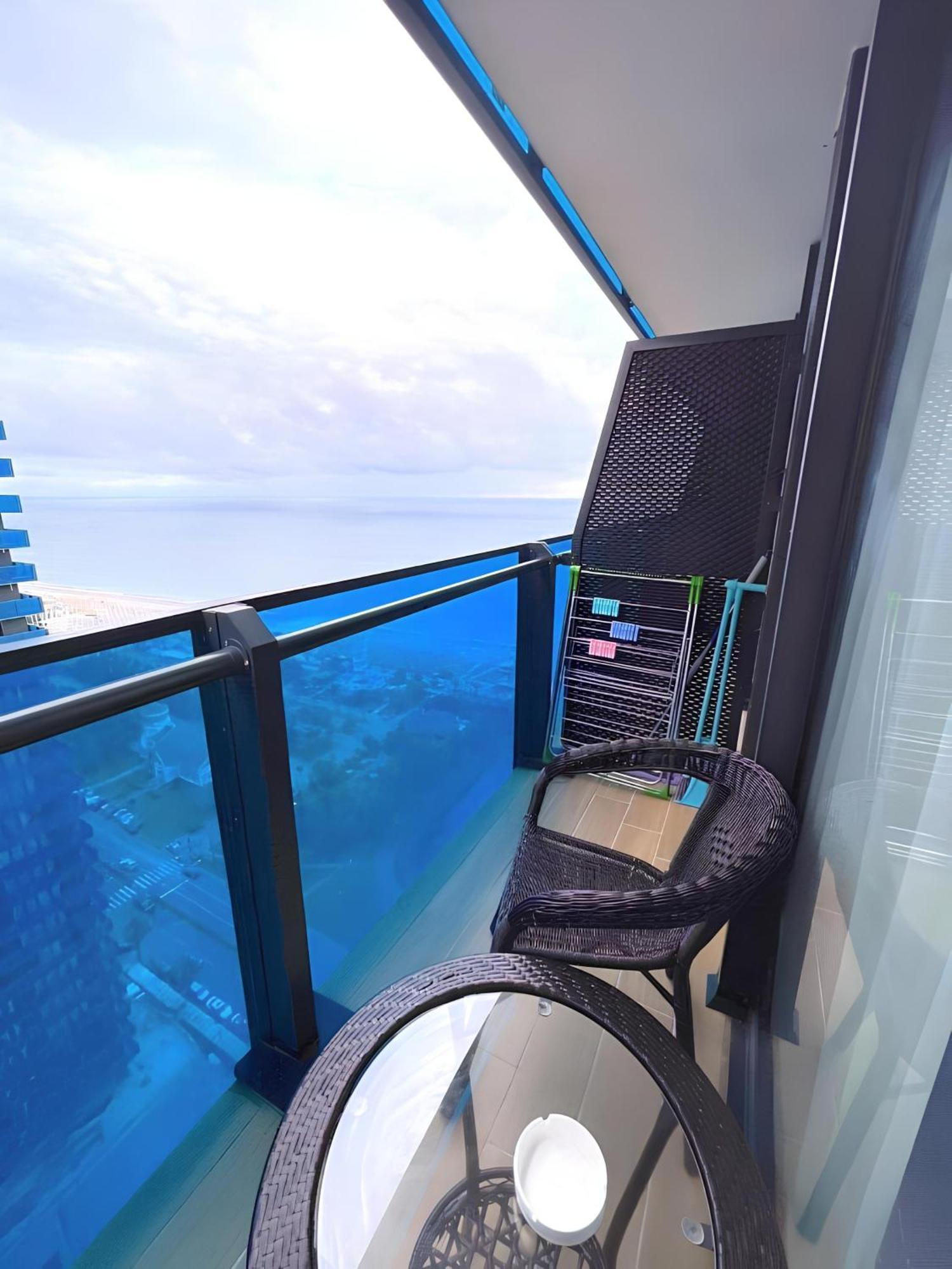 Orbi City Apartment With Sea View บาทูมิ ภายนอก รูปภาพ